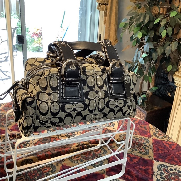 Coach - Picture 3 of 3